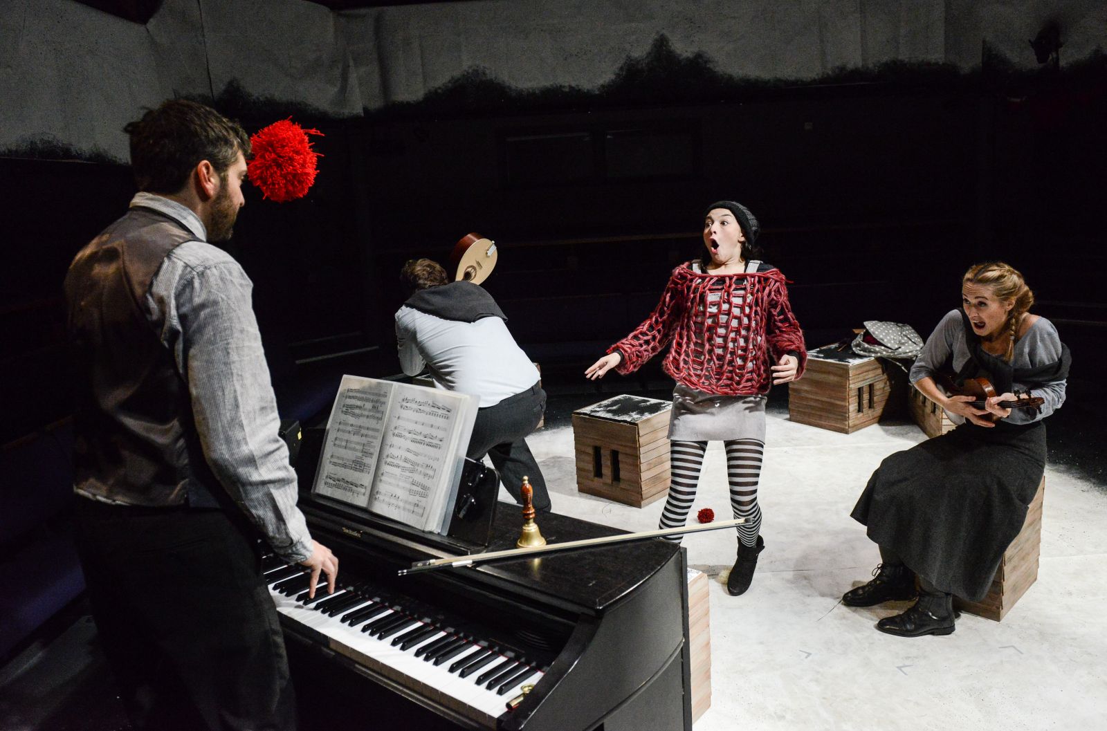 EXTRA YARN gallery 3